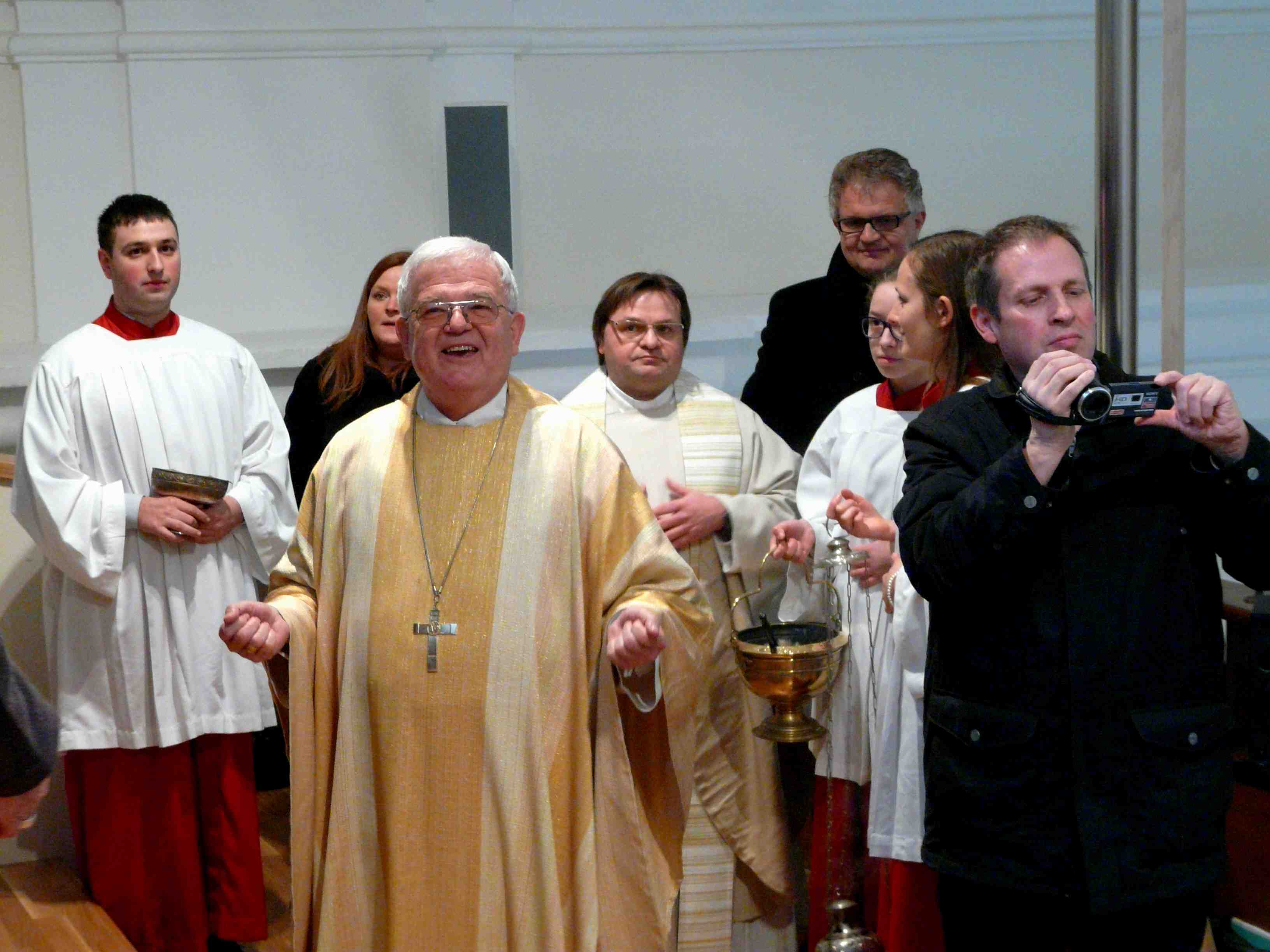 Orgelweihe Bischof auf Empore